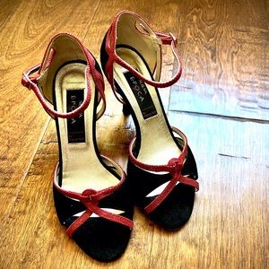 Nueva Epoca Professional Dance Shoes